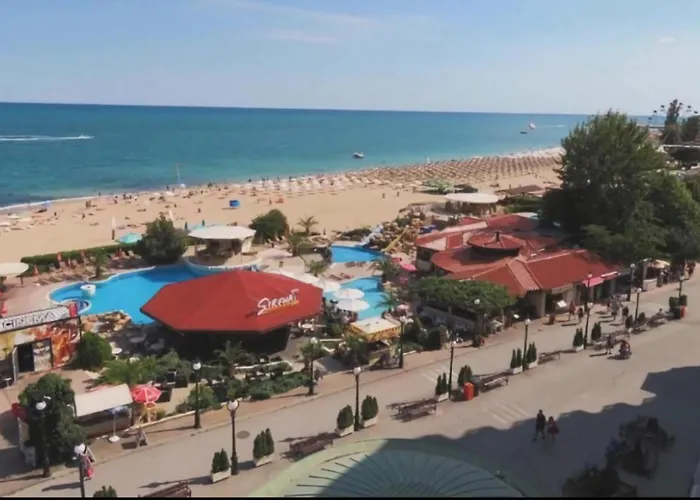 Sirena First Line شقة