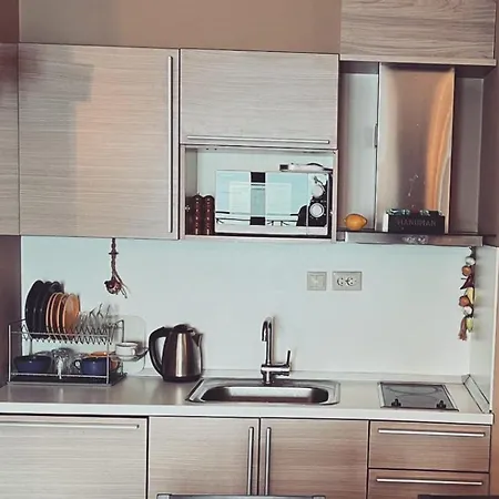 Sirena First Line Apartment *